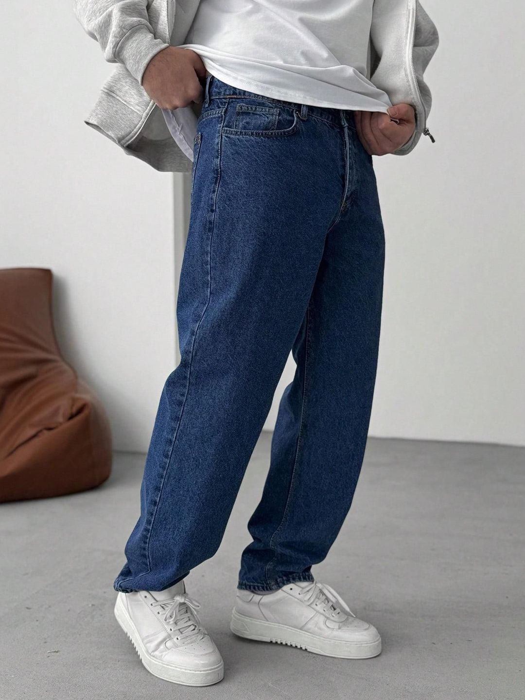 Kotty Men Straight Fit Low-Rise Stretchable Jeans