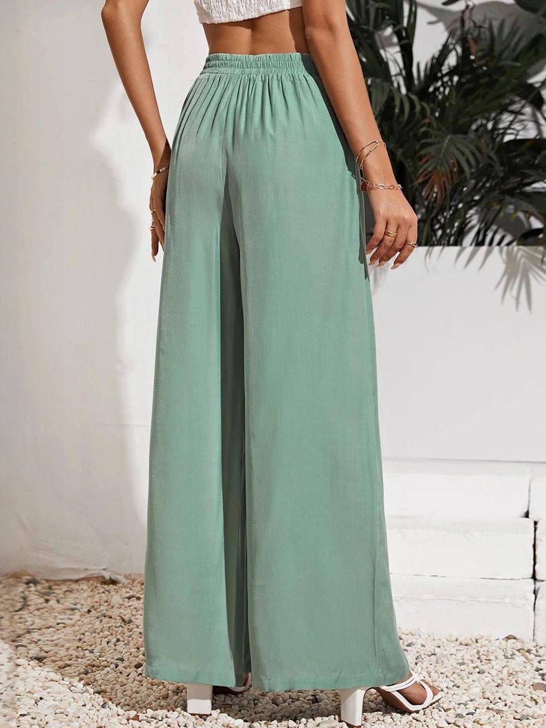 Kotty Women Relaxed Straight Leg High-Rise Trousers