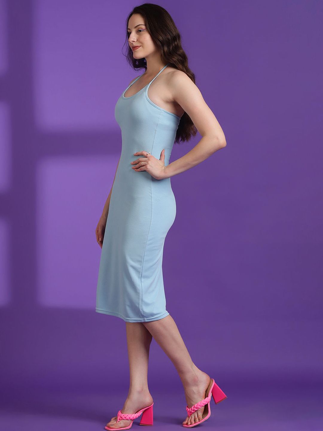 Kotty Women Solid Halter Neck Sheath Midi Dress