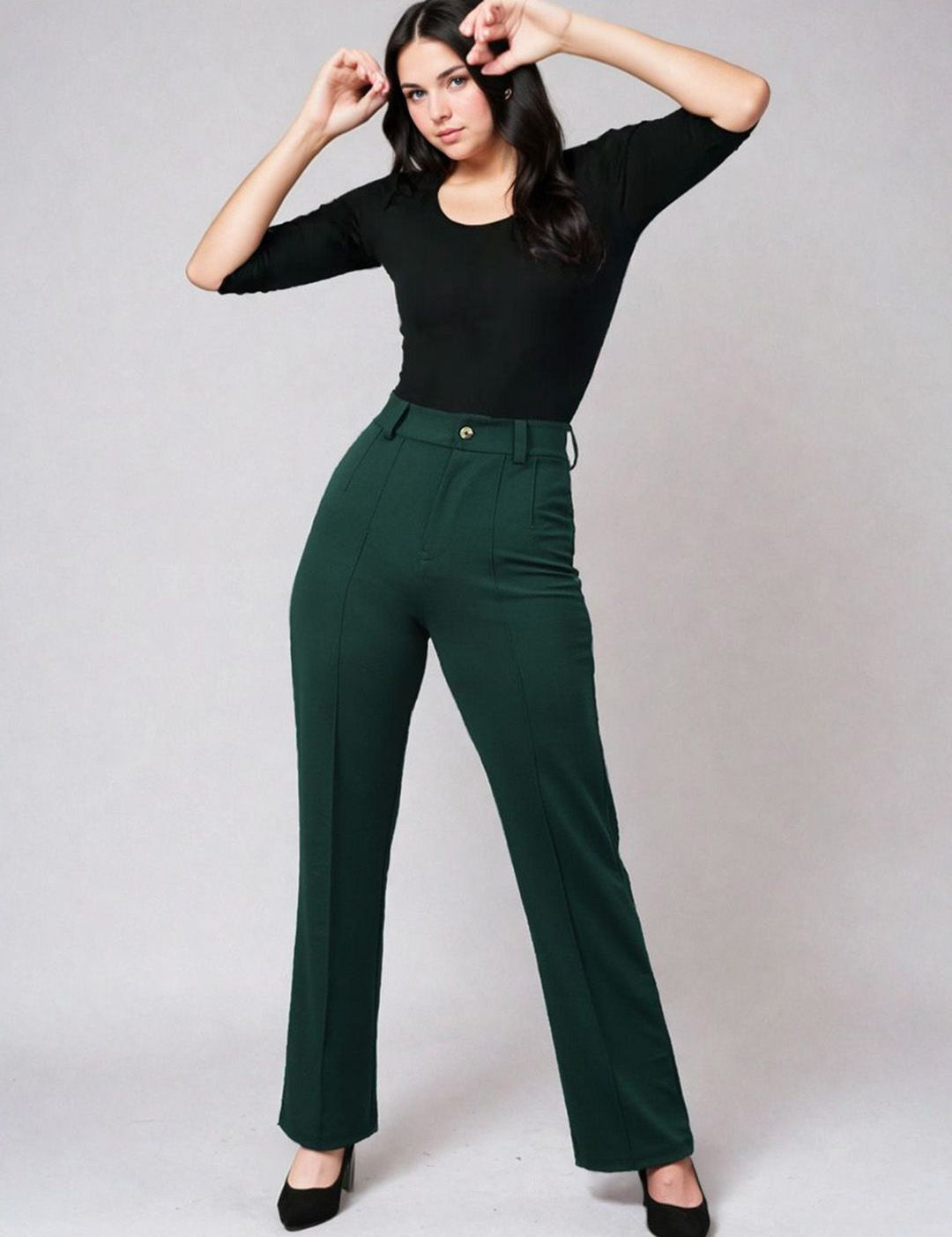 Kotty Black and Green Scoop Neck T-Shirt with Trousers