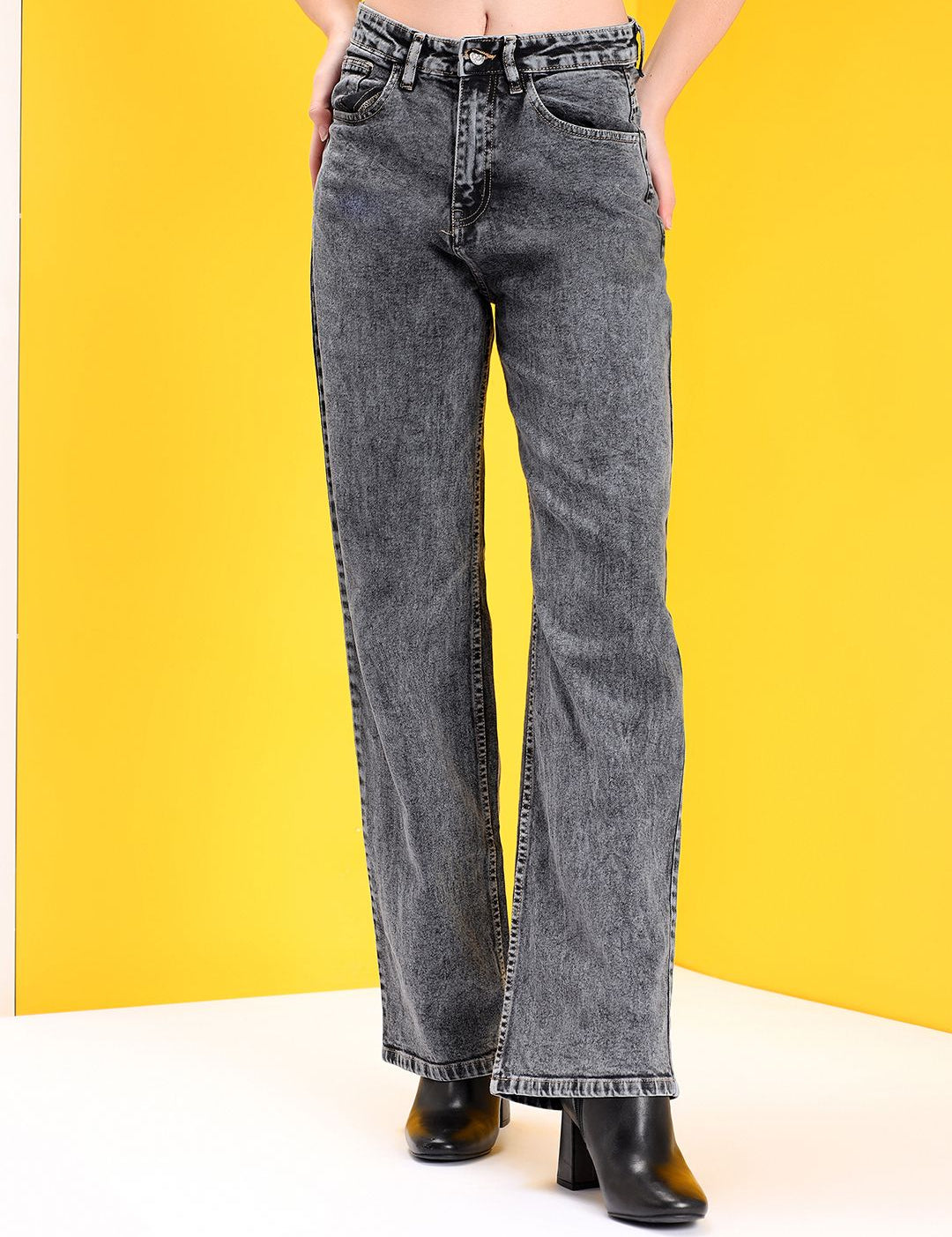 Kotty Women Jean Straight Fit Mid-Rise Jeans