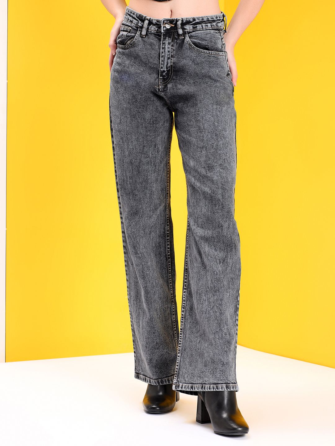 Kotty Women Jean Straight Fit Mid-Rise Jeans