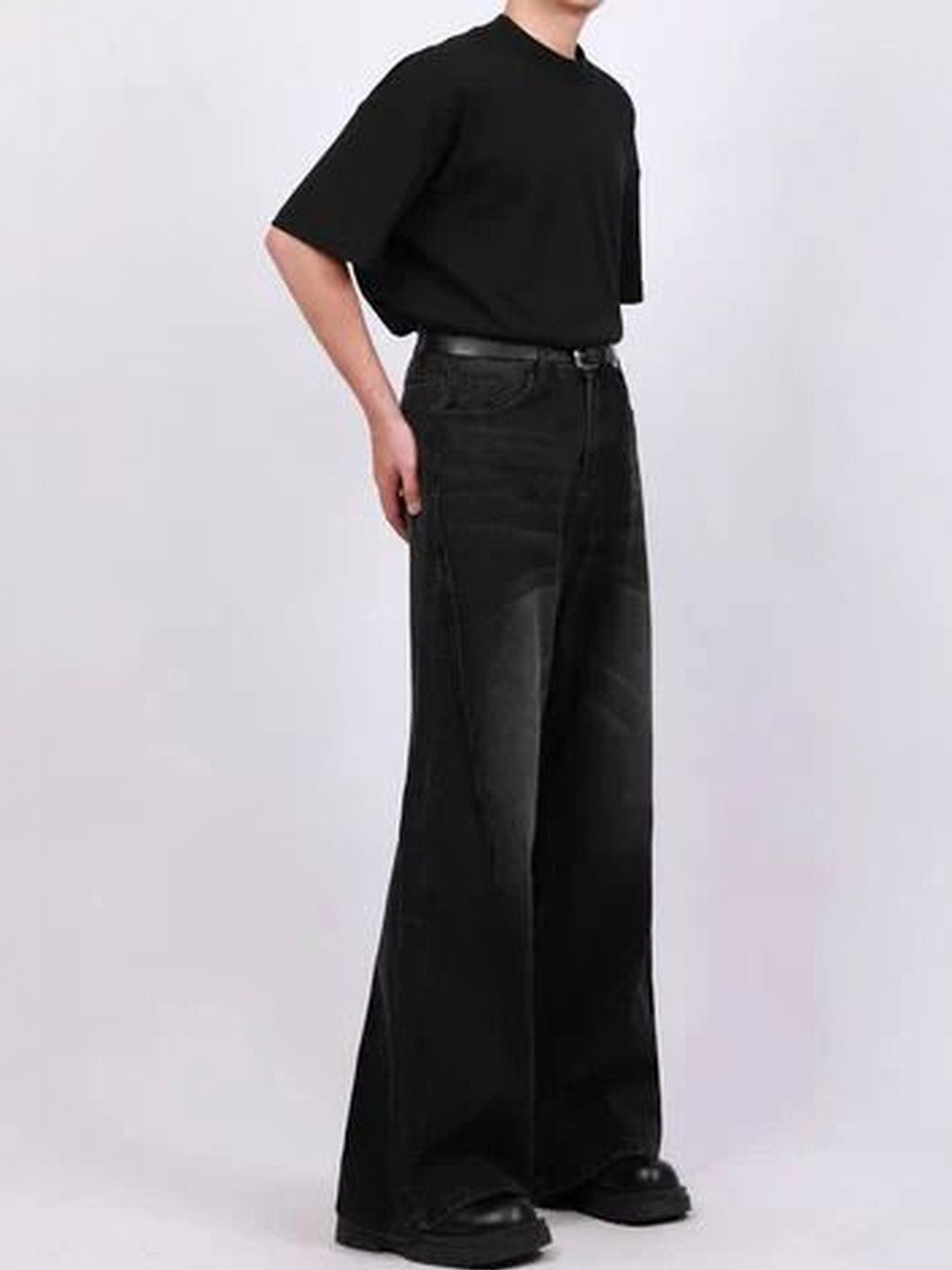Kotty Men Wide Leg High-Rise Light Fade Stretchable Jeans