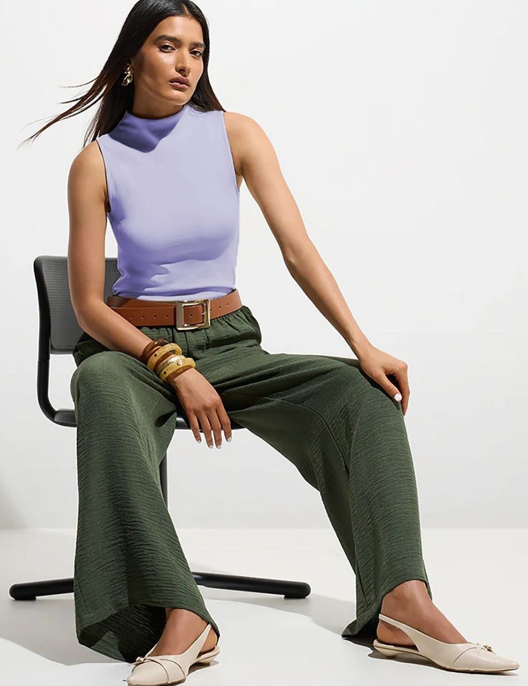 Kotty Solid High Neck Sleeveless Top