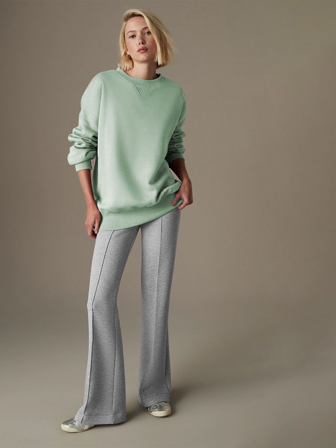 Kotty Women Round Neck Long Sleeves Sweatshirt