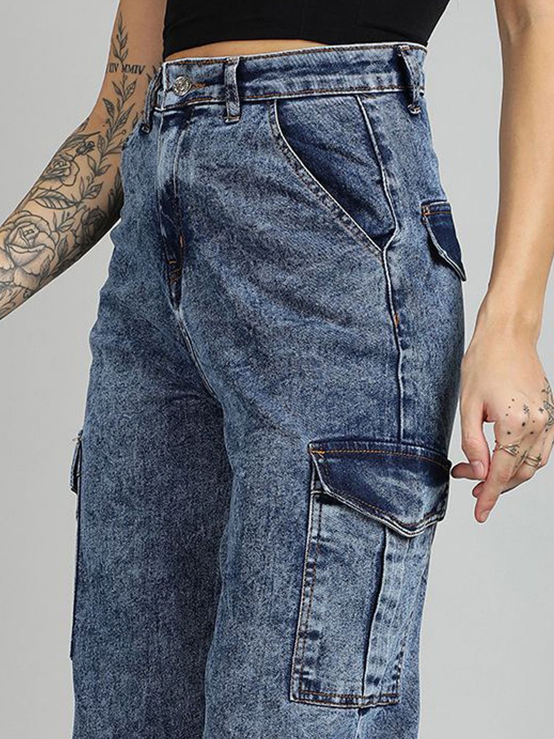 Kotty Women Straight Fit High-Rise Stretchable Cargo Jeans