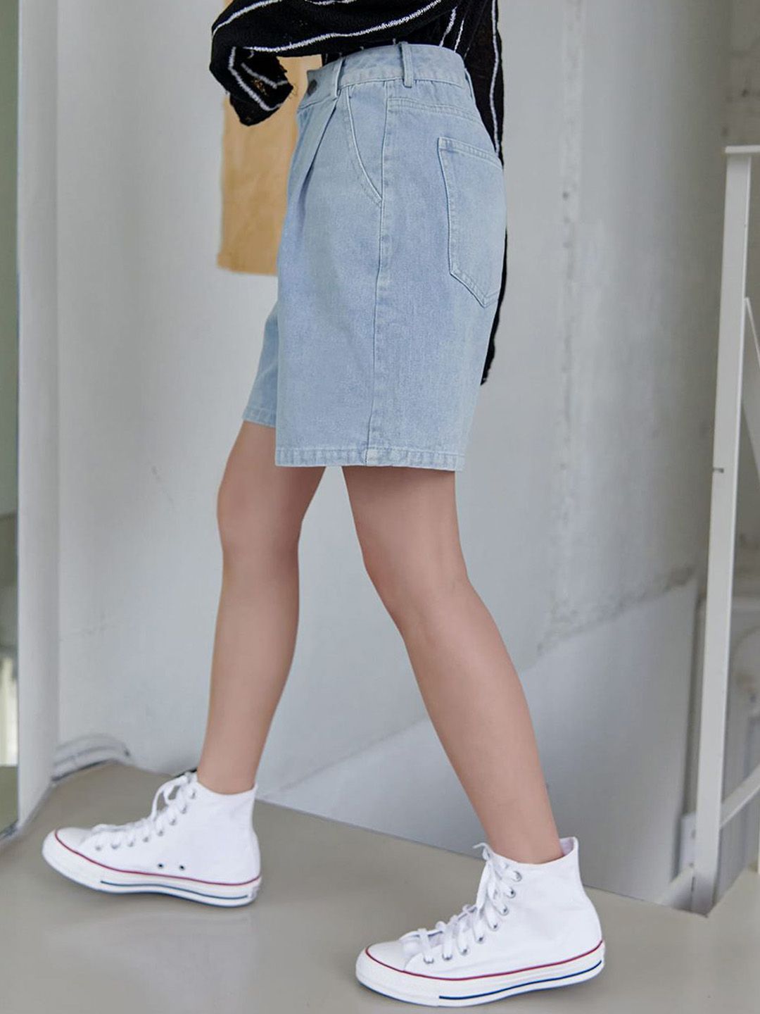 Kotty Women High-Rise Denim Shorts