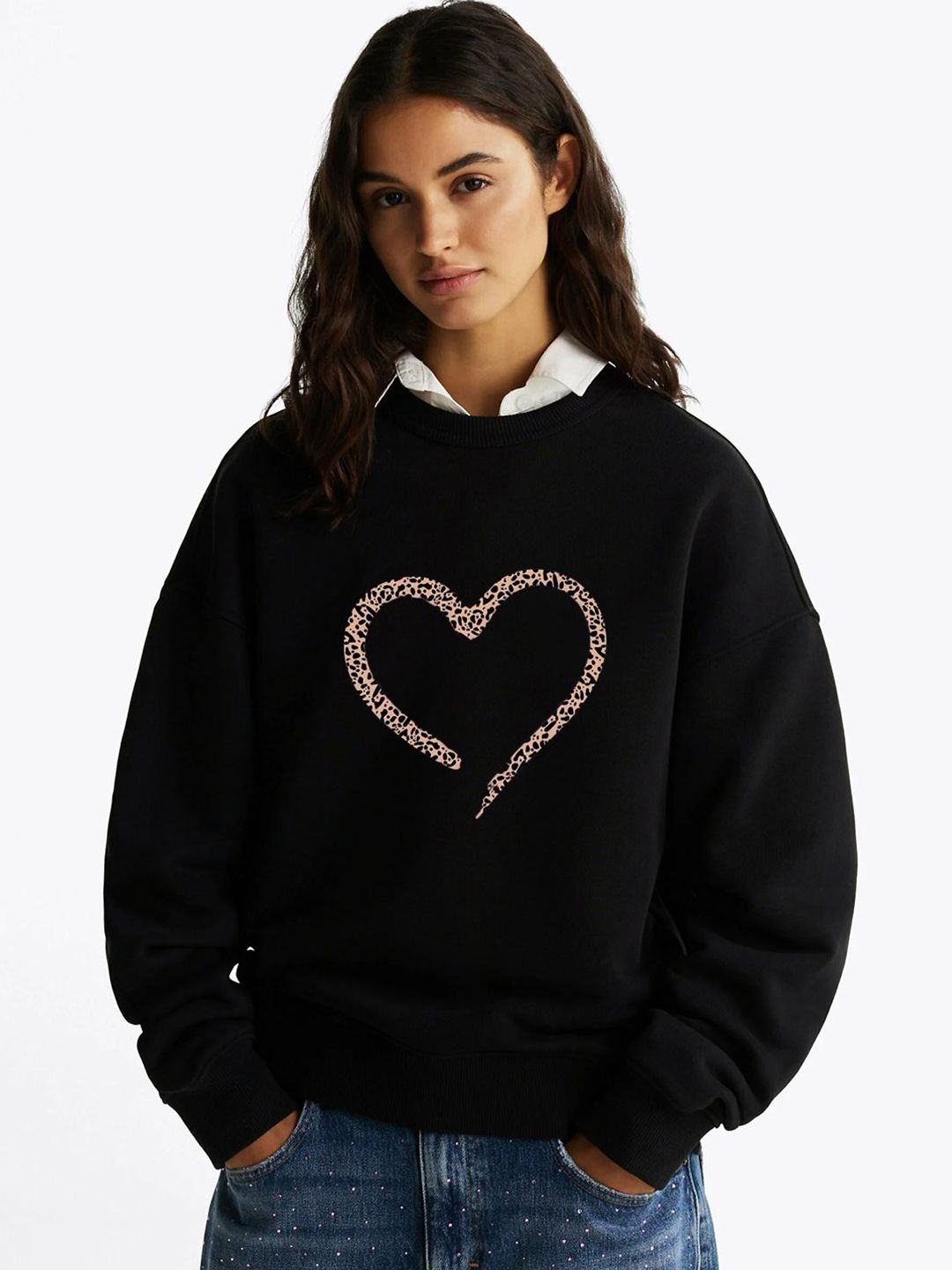 Kotty Women Heart Printed Oversized Pullover Sweatshirt