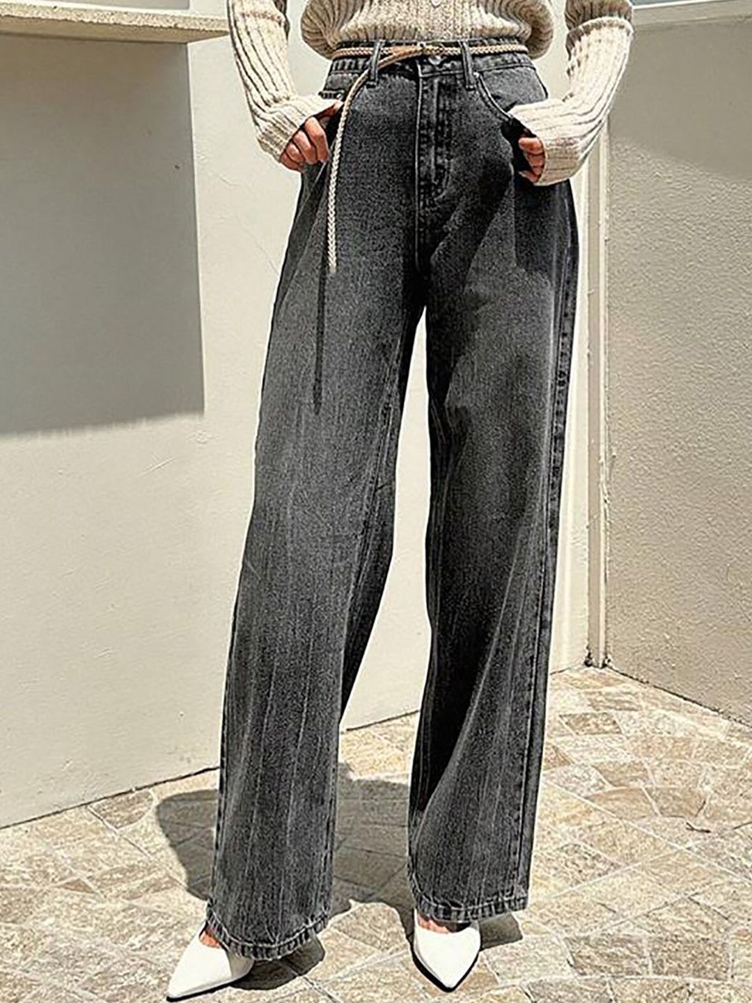 Kotty Women Straight Fit High-Rise Stretchable Jeans