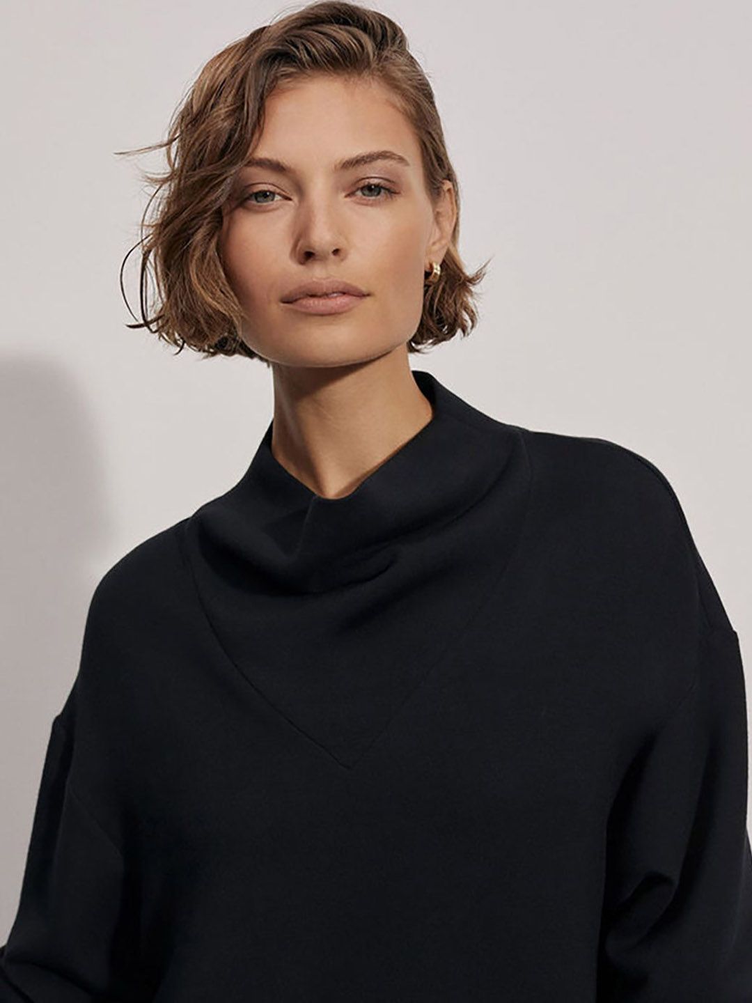 Kotty Black Shawl Neck Sweathshirt With Joggers