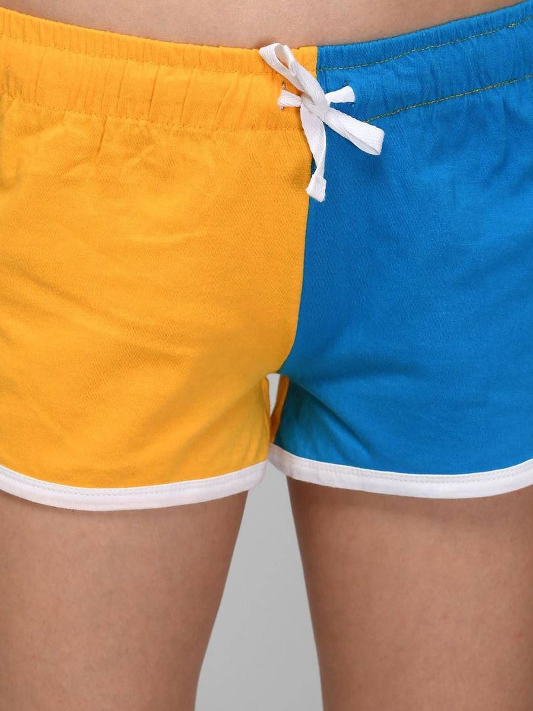Kotty Women Colourblocked Relaxed Fit Mid-Rise Sports Shorts 