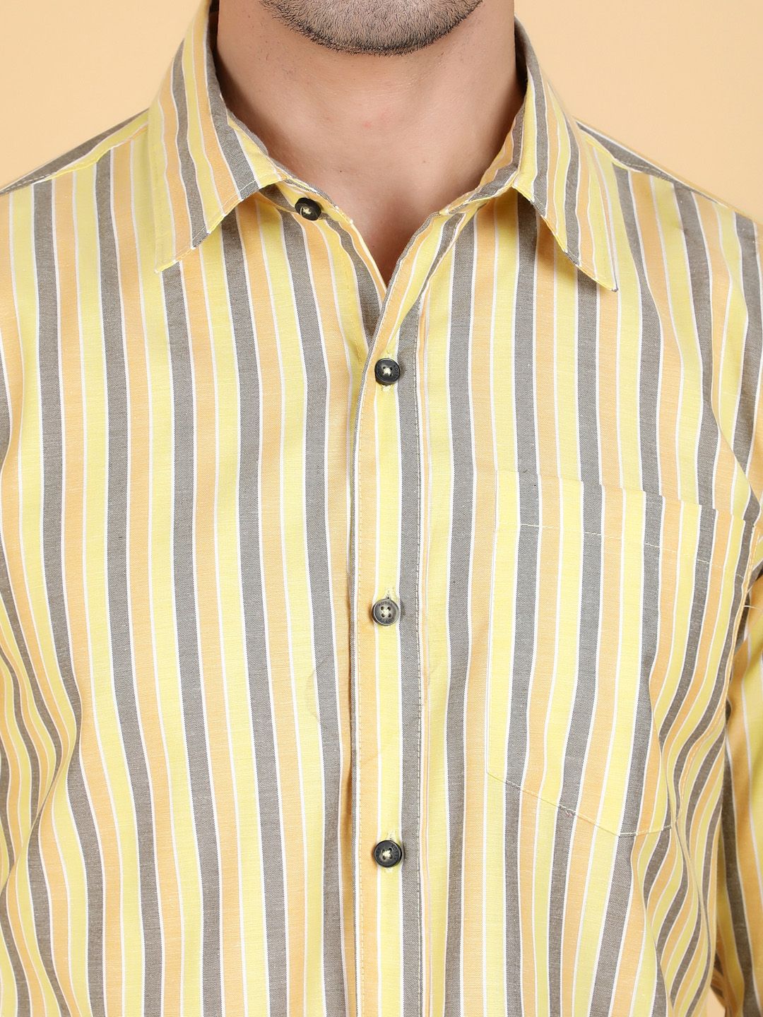 Kotty Men Relaxed Spread Collar Graphic Printed Casual Shirt