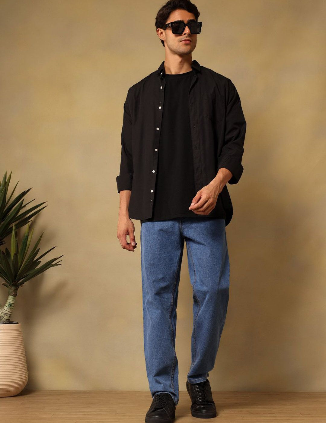 Kotty Men Relaxed Fit Mid-Rise Cotton Stretchable Jeans