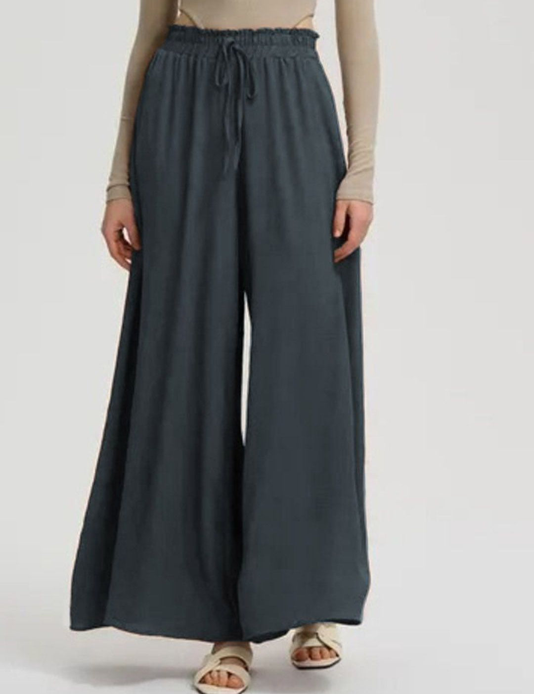 Kotty Women Relaxed Loose Fit High-Rise Wide Leg Trousers