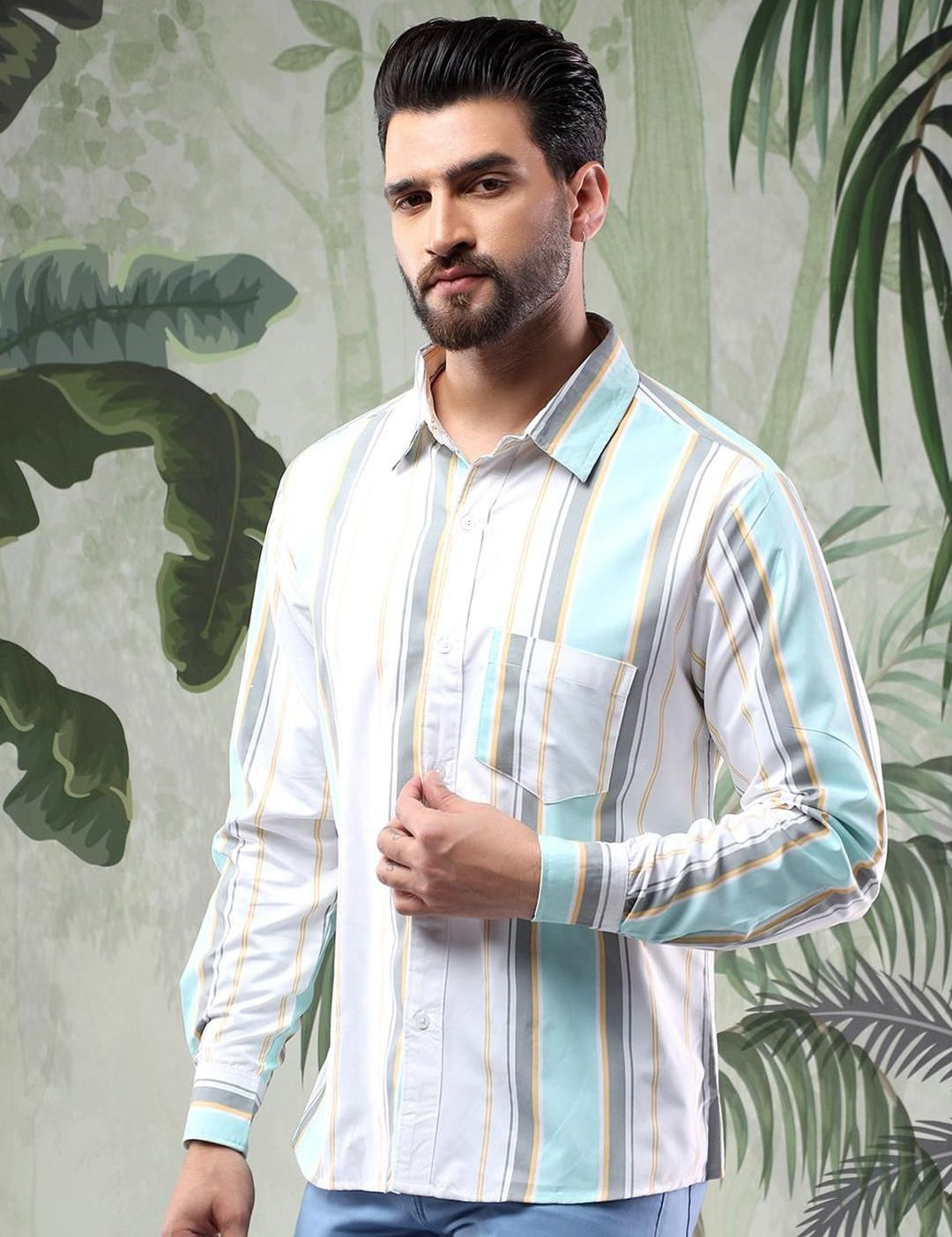 Kotty Men Spread Collar Vertical Striped Casual Shirt