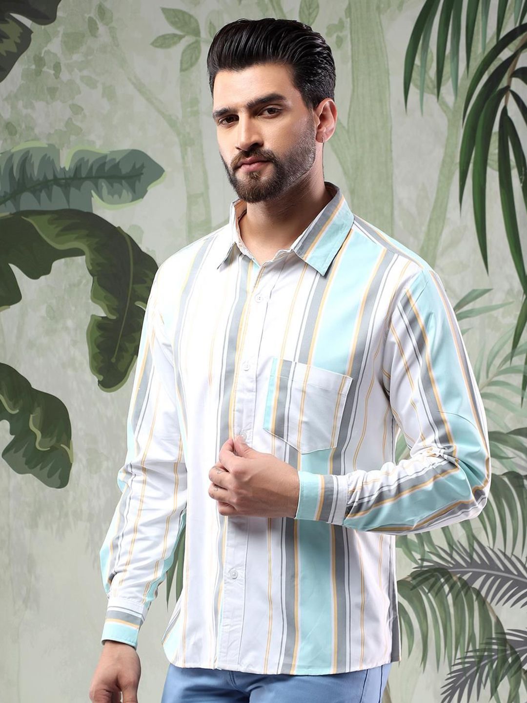 Kotty Men Spread Collar Vertical Striped Casual Shirt
