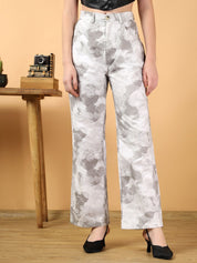 Kotty Women Floral Printed Straight Fit High-Rise Trouser