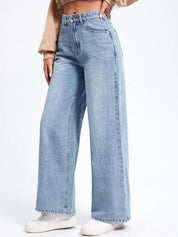 Kotty Women Straight Fit High-Rise Stretchable Jeans