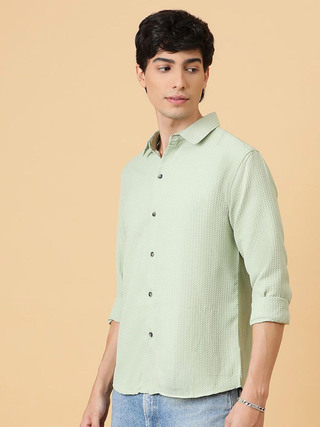 Kotty Men Relaxed Spread Collar Solid Casual Shirt
