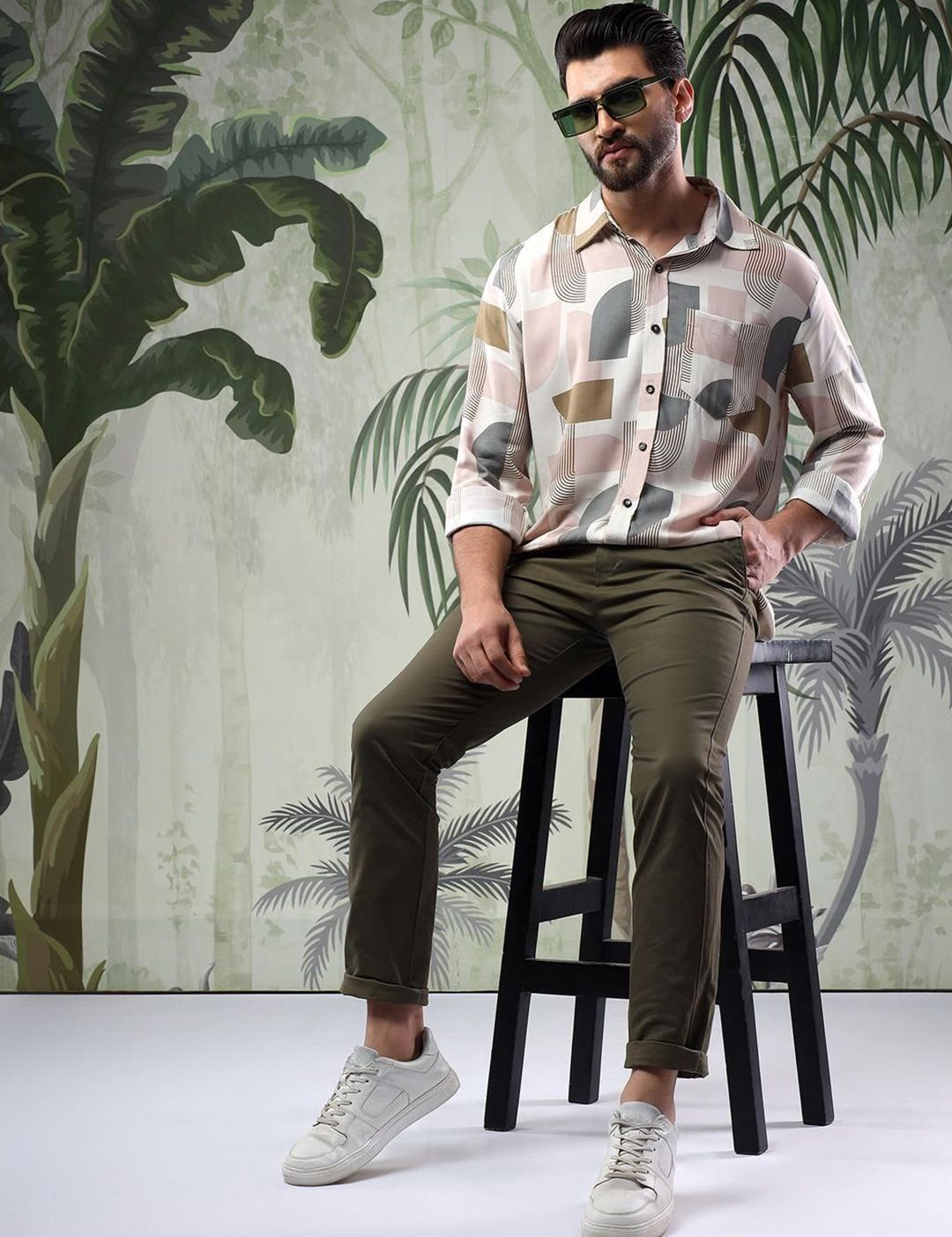 Kotty Men Spread Collar Abstract Printed Cotton Casual Shirt