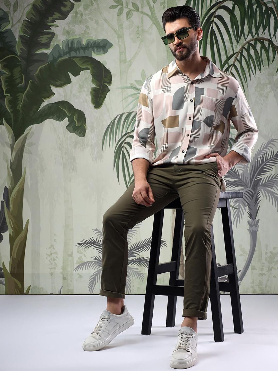 Kotty Men Spread Collar Abstract Printed Cotton Casual Shirt