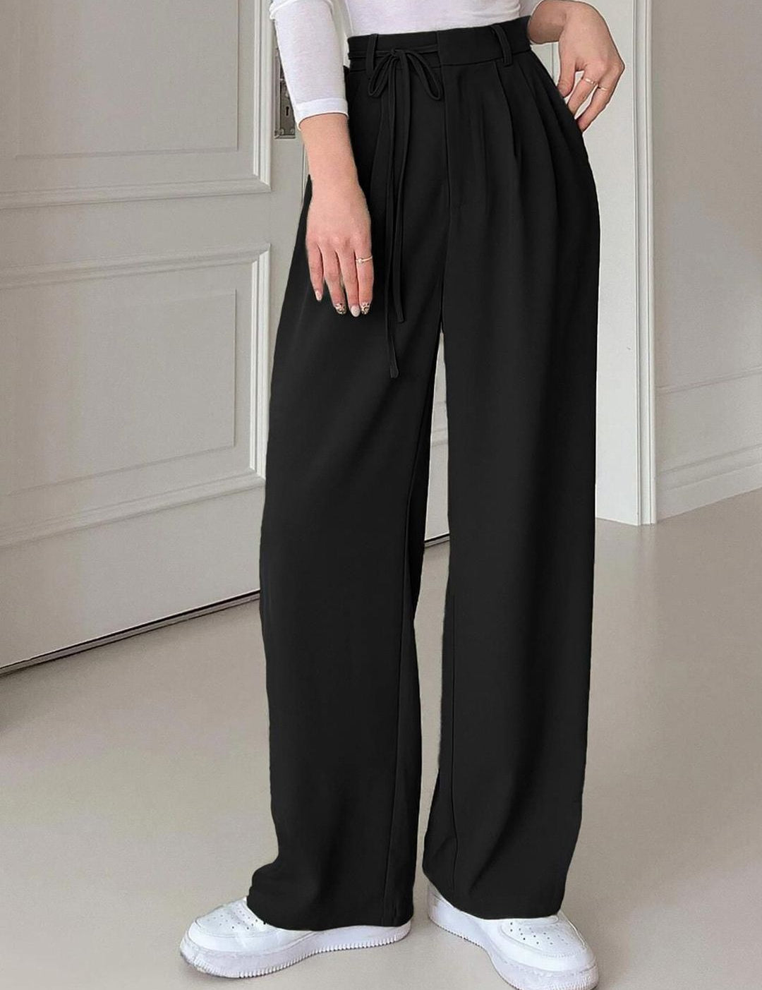 Kotty Women Cotton Relaxed Straight Leg Straight Fit High-Rise Easy Wash Pleated Trousers