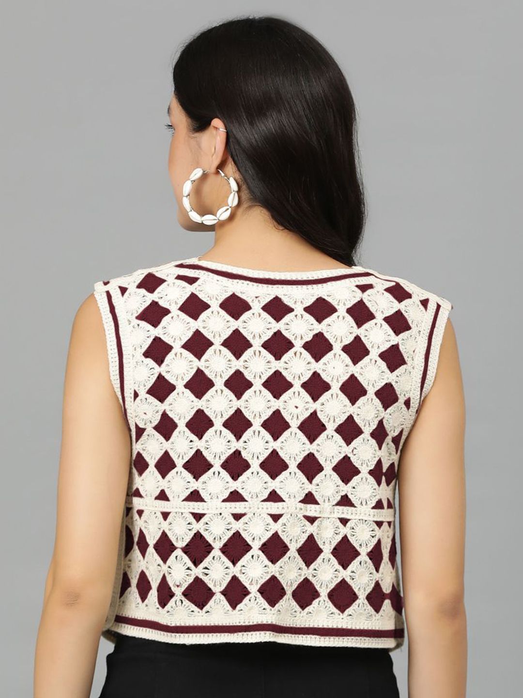 Kotty Women Geometric V-Neck Crop Top