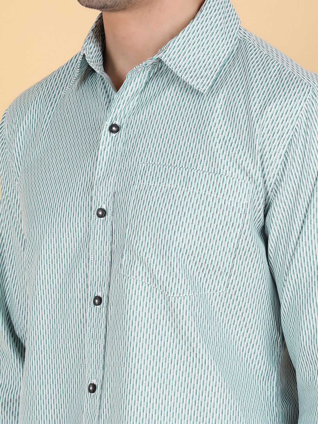 Kotty Men Relaxed Spread Collar Graphic Printed Casual Shirt