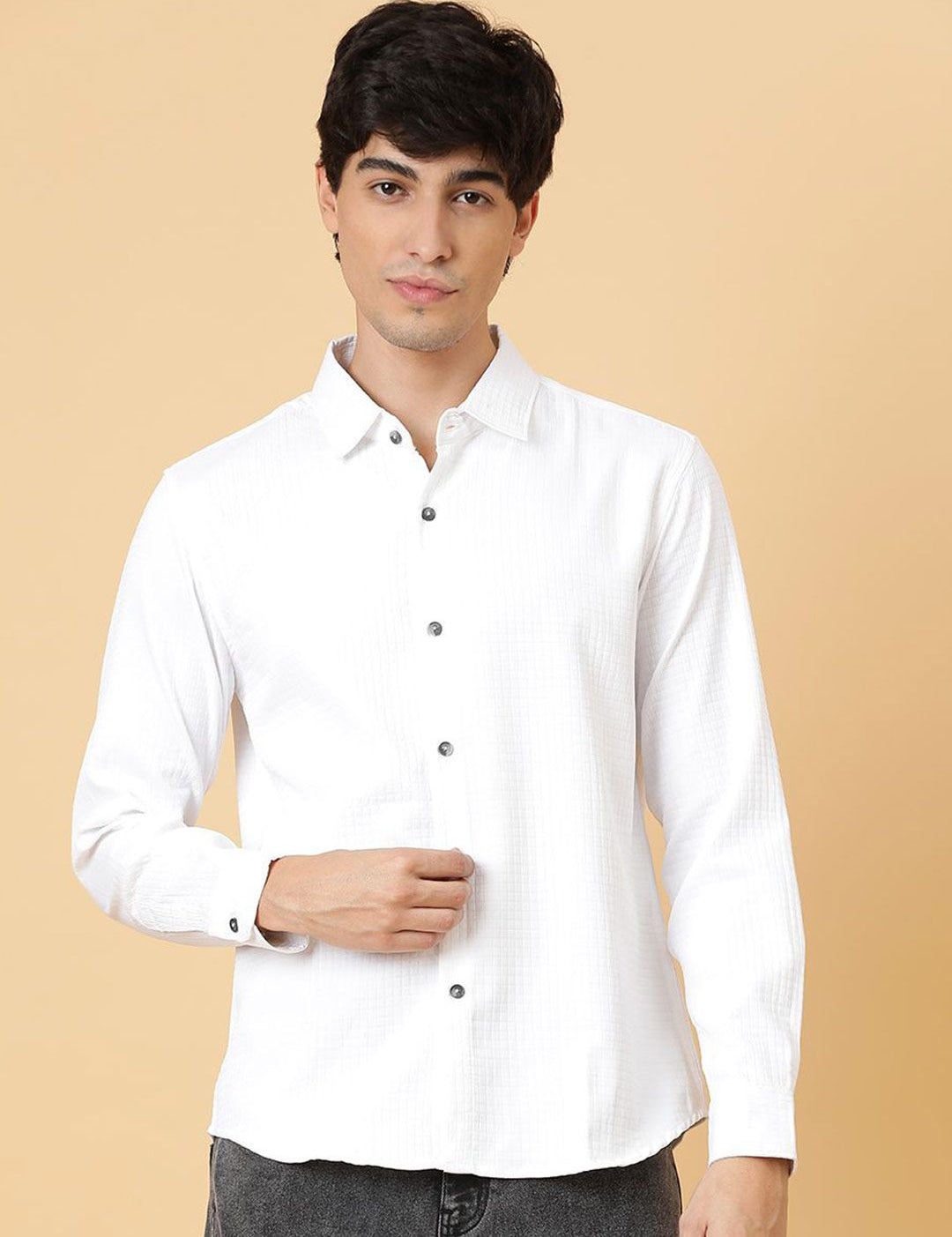 Kotty Men Relaxed Spread Collar Solid Casual Shirt